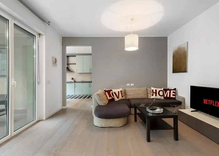 Relaxing Light Space I Santa Giulia I Metro M3 Appartamento Milano